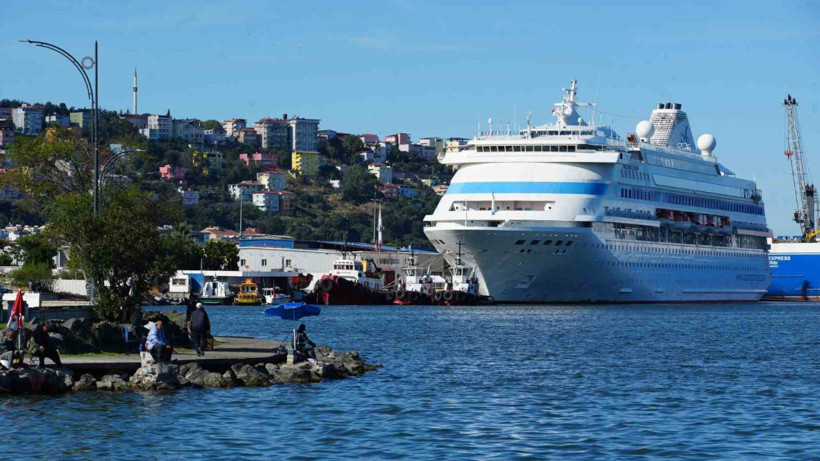 Samsun’da Kruvaziyer Turizmi Canlandı! 940 Turist Daha Geldi