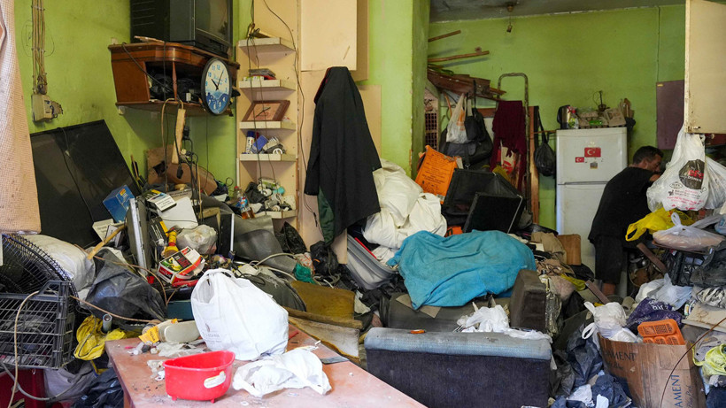 Bir 'Çöp Ev' Daha... Yer Mersin: Çıkarılan Atık Miktarına İnanamayacaksınız!