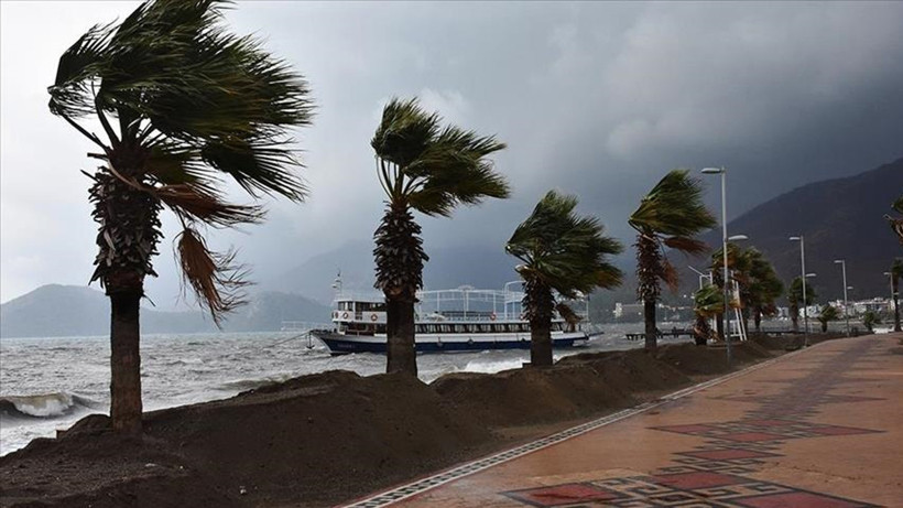 Meteoroloji Akdeniz İçin Alarm Verdi! Sel, Yıldırım ve Hortum Tehlikesi
