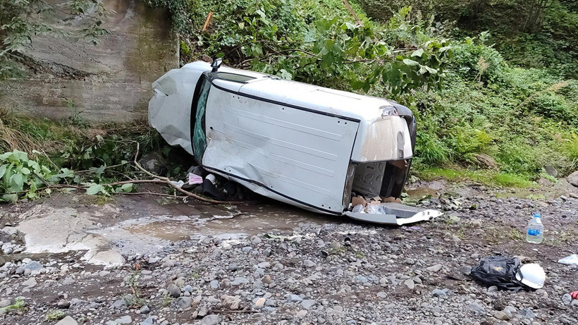 Samsun'da Hafif Ticari Araç Köprüden Düştü: 2 Kişi Yaralandı