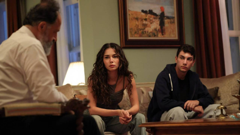 ATV'nin Sevilen Dizisinin Setini Ayı Bastı! Oyuncular Neye Uğradığını Şaşırdı