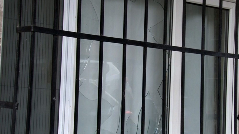 Gaziosmanpaşa’da Korkutan Olay, Tahliye Olan Kişinin Evine Patlayıcı Attılar