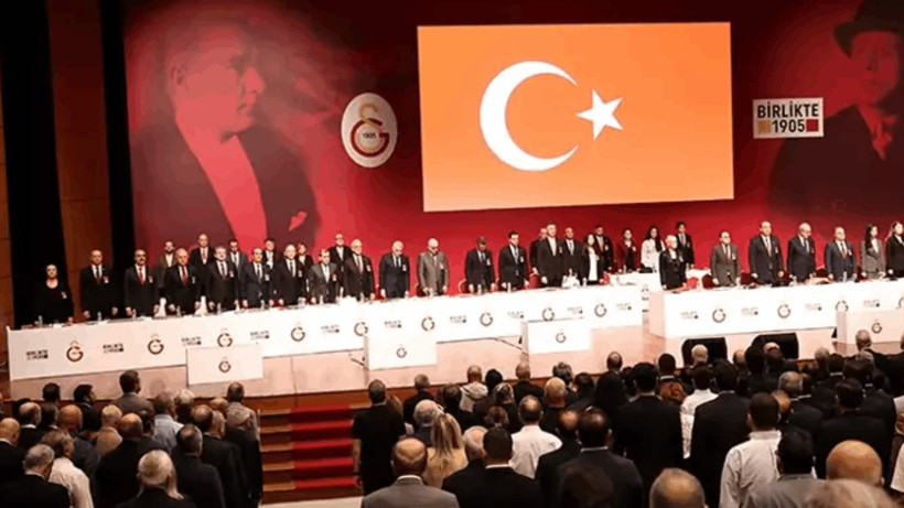 Galatasaray'da Yönetim İbra Edildi!