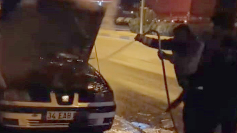 Gaziantep Nurdağı’nda Otomobil Yangını: Araç Kullanılamaz Hale Geldi