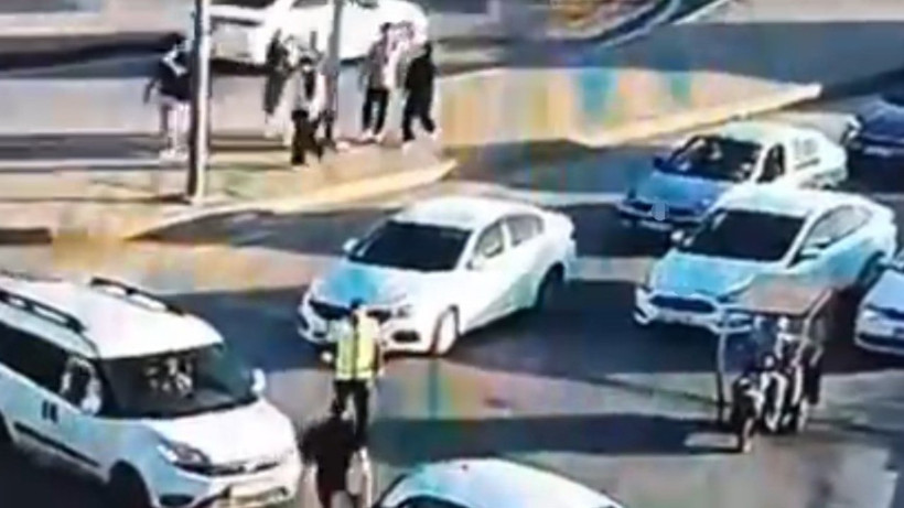 Trafikte Polise Sopayla Saldırdı! Sürücü Tutuklandı