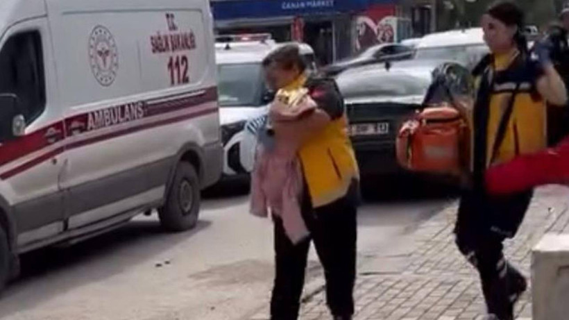 Cami Avlusuna Terk Edilen Bebek, Ölmek Üzereyken Bulundu