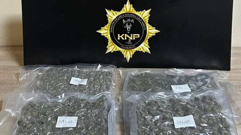 Şüpheli Araçtan 1 Kilo Skunk Çıktı