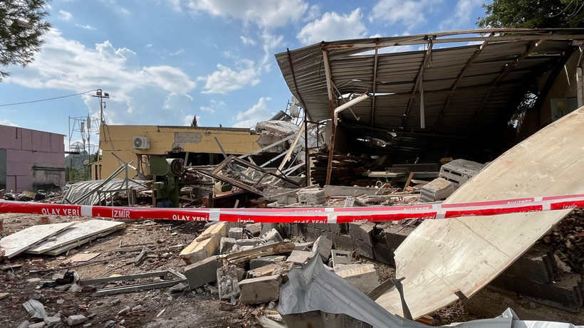 İzmir'de Tüp Faciası! Ev Yıkıldı, Yaralılar Var