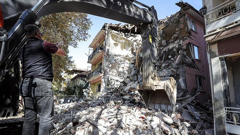 Bakan Kurum Paylaştı: İşte Sındırgı Depreminin Hasar Bilançosu