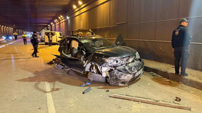 Adana'da Karşı Şeride Geçen Cip Faciaya Neden Oldu!