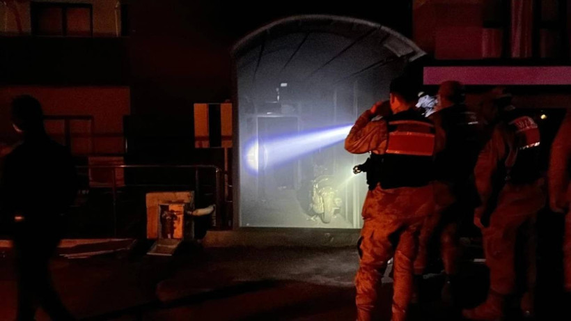 Oto Galeride Korkunç Yangın! 2 Ölü, 14 Yaralı