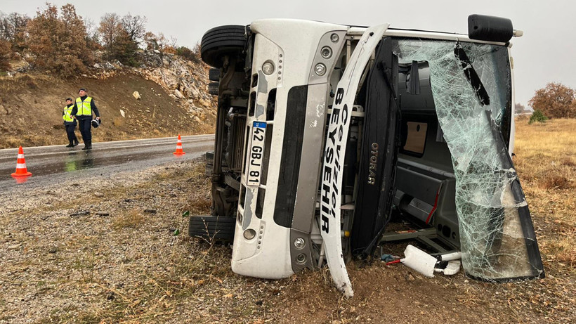 Konya'da Okul Servisi Devrildi: Çok Sayıda Yaralı Var