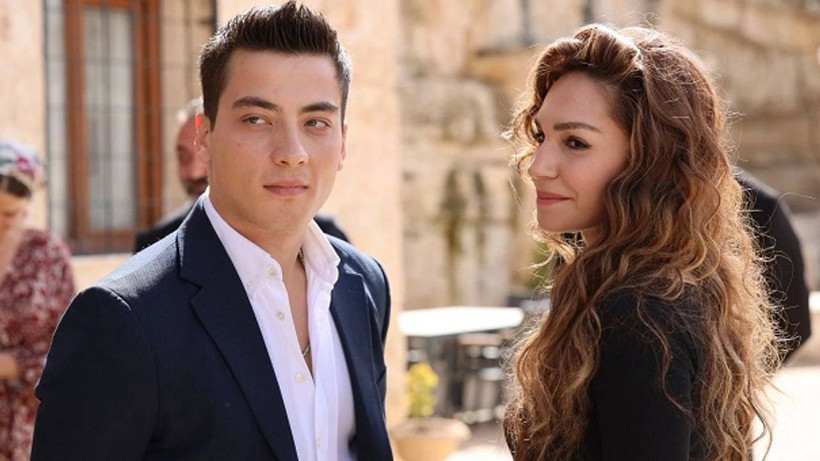 Uzak Şehir’in Kaya’sı Atakan Özkaya Hakkında Şok Aşk İddiası! Ünlü Oyuncunun Eski Eşi İle mi Birlikte?