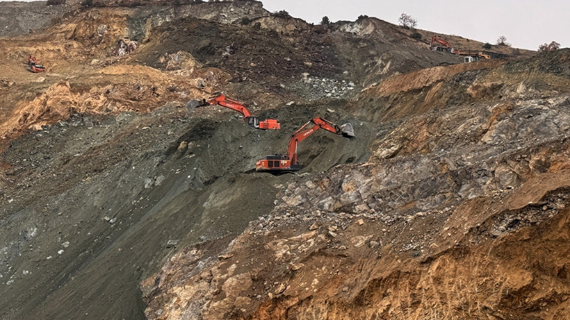 Toprak Altında 13 Gün! Sivas'ta Maden Ocağında Göçük Altında Kalan Şantiye Müdürü Hala Bulunamadı