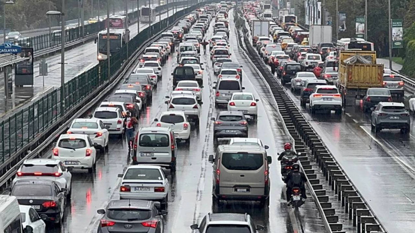 İstanbul’da Trafik Çilesi! Yoğunluk Yüzde 80'e Çıktı
