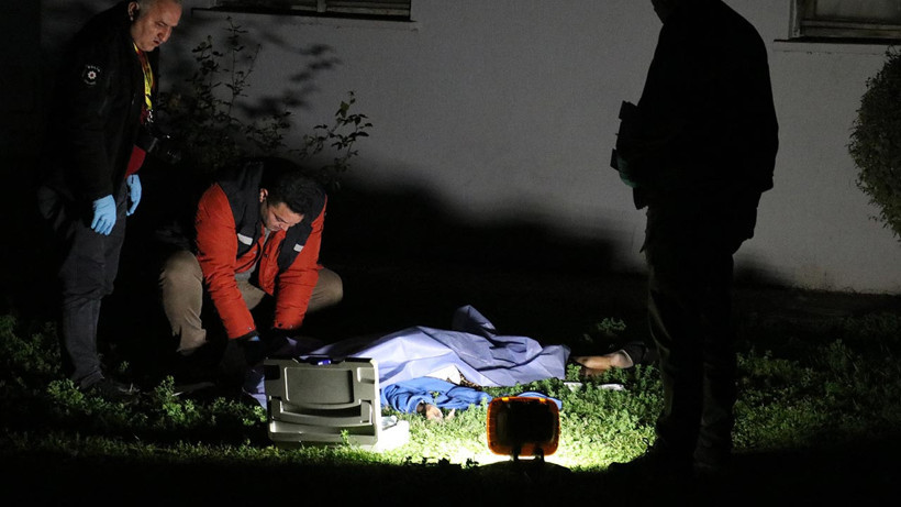 Antalya’da Feci Olay: Televizyon İzlerken Eşi 8. Kattan Düştü, Haberi Polislerden Aldı