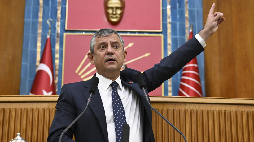 Özgür Özel'den CHP Kürsüsünde 'Yeni Parti' İlanı: 'Yarın Kuruyoruz, Açık Ara Farkla Ana Muhalefetiz!'