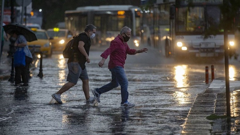 Meteoroloji 20 ili tek tek uyardı: Şemsiyeleri hazırlayın, gök gürültülü sağanak geliyor! - Resim: 3