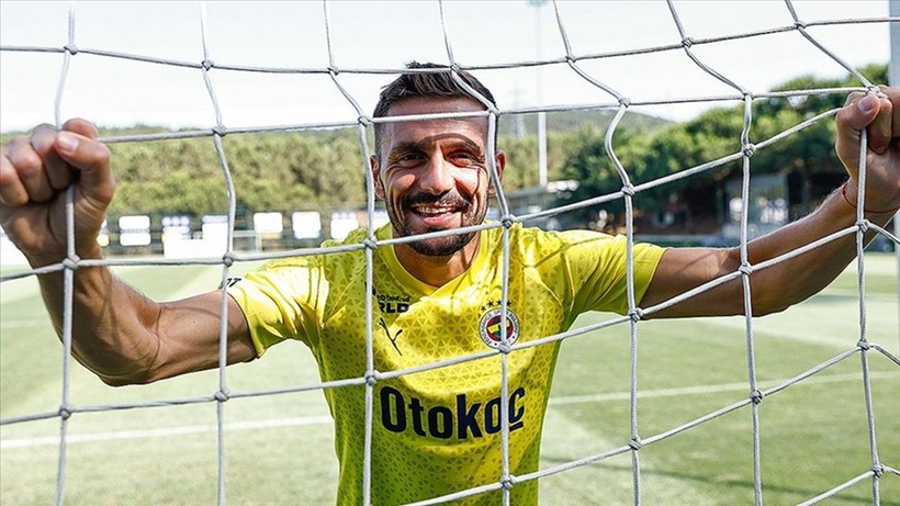 Süper Lig'de 2023-2024 sezonunun en iyi 11'i belli oldu - Resim: 10