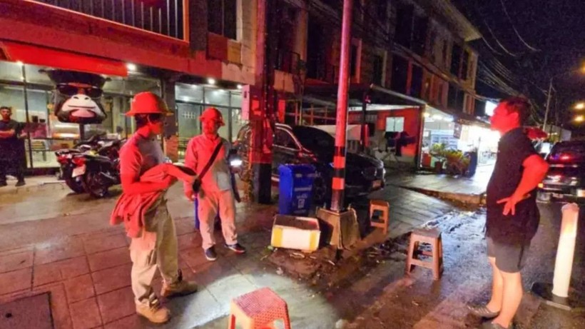 Sevgilisini Görmek İçin Gittiği Ülkede Trajik Şekilde Öldü... Ayağı Takılınca Elektrik Direğine Tutundu, Akıma Kapılarak Hayatını Kaybetti - Resim : 1