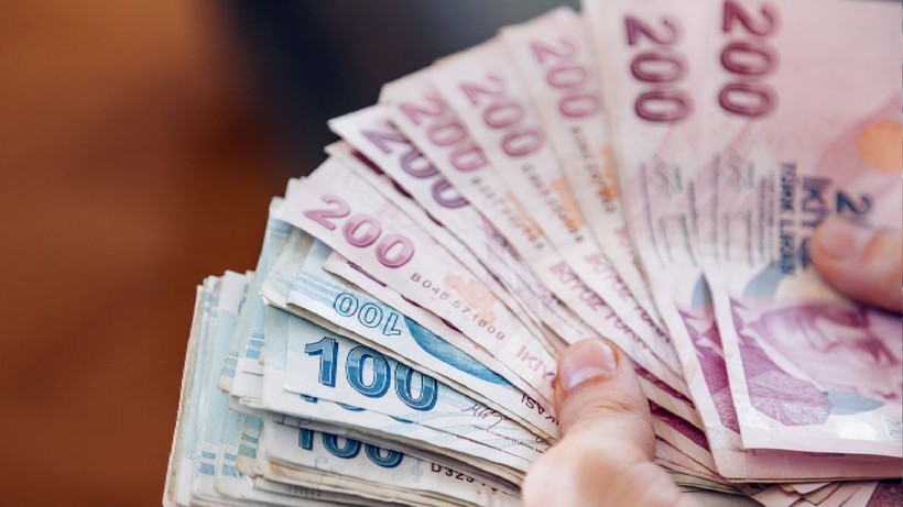 Bankalar Yılbaşı Öncesi Mevduat Faizini Düşürdü: 100 Bin TL'nin 1 Aylık Getirisi Çakıldı - Resim: 1