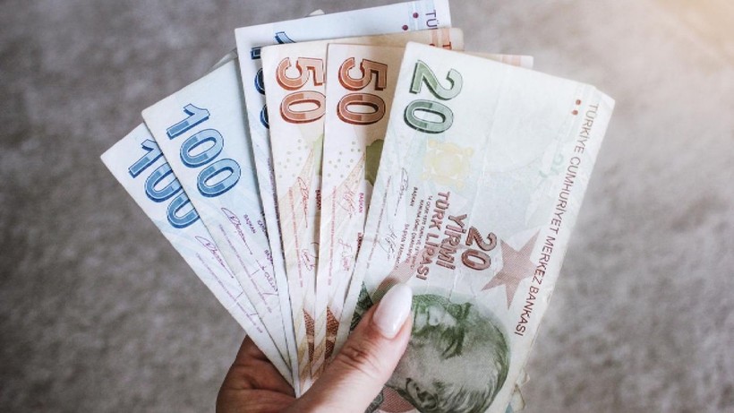 Bankalar Yılbaşı Öncesi Mevduat Faizini Düşürdü: 100 Bin TL'nin 1 Aylık Getirisi Çakıldı - Resim: 3