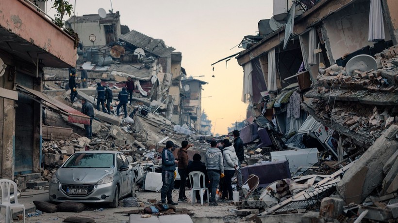 Japon Deprem Uzmanı 'Şimdiye Kadar Duymadınız' Diyerek Açıkladı... Yanından Bunu Hiç Ayırmıyor - Resim : 4