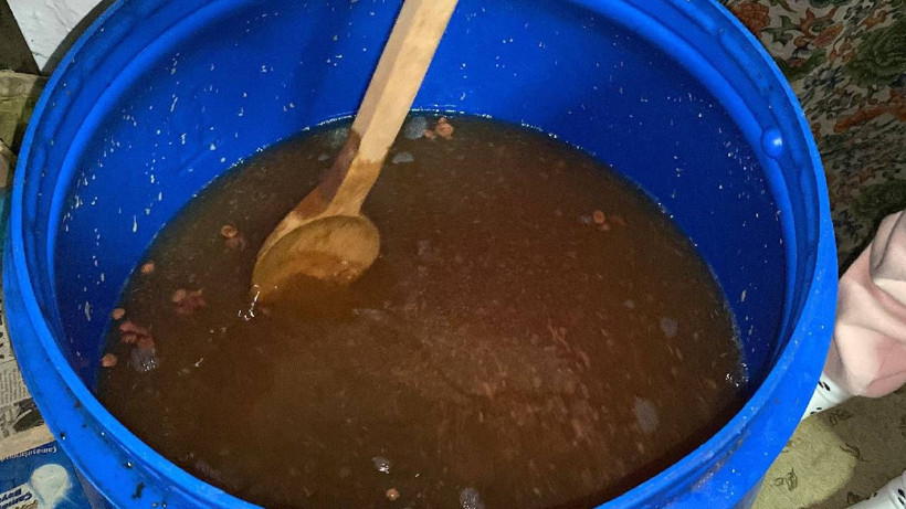 Fıçılarda Tam 12 Ay Bekletiliyor: Süzüp Bardak Bardak İçince Faydası Saymakla Bitmiyor - Resim: 4