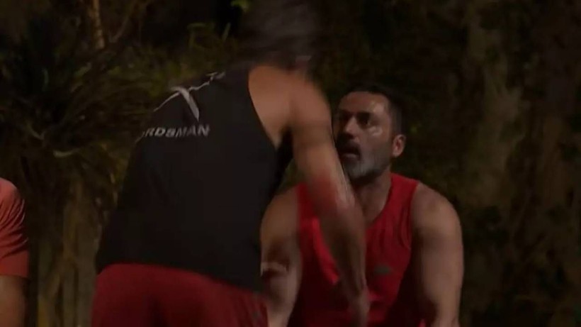 Survivor'da Büyük Kavga! Yapım Ekibi Devreye Girdi - Resim: 3