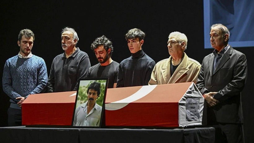 Ferdi Tayfur’un Oğlu Böbreğini Geri mi İstedi? Kızı Tuğçe Kaosa Son Noktayı Koydu - Resim: 2