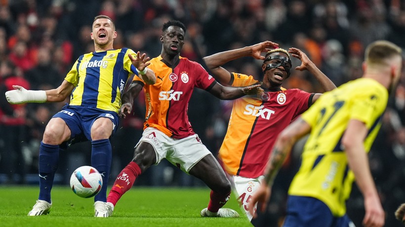 Dev Derbide Gol Sesi Çıkmadı - Resim : 6