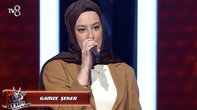 O Ses Türkiye’nin Çiçeği Burnunda Jürisi Melike Şahin Hüngür Hüngür Ağladı - Resim : 3