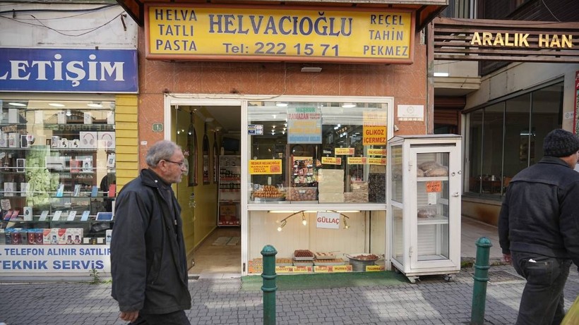 Tarifi Sır Gibi Saklanıyor, Sadece Ramazan'da Yapılıyor: Bu Tatlıyı Almak İçin Şehir Dışından Gelenler Var... - Resim: 3