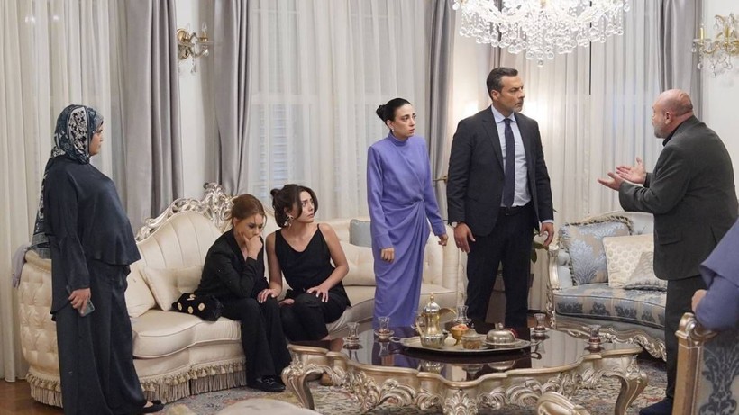Kızılcık Şerbeti'nin Ekranlara Veda Edeceği Tarih Netleşti! - Resim: 2