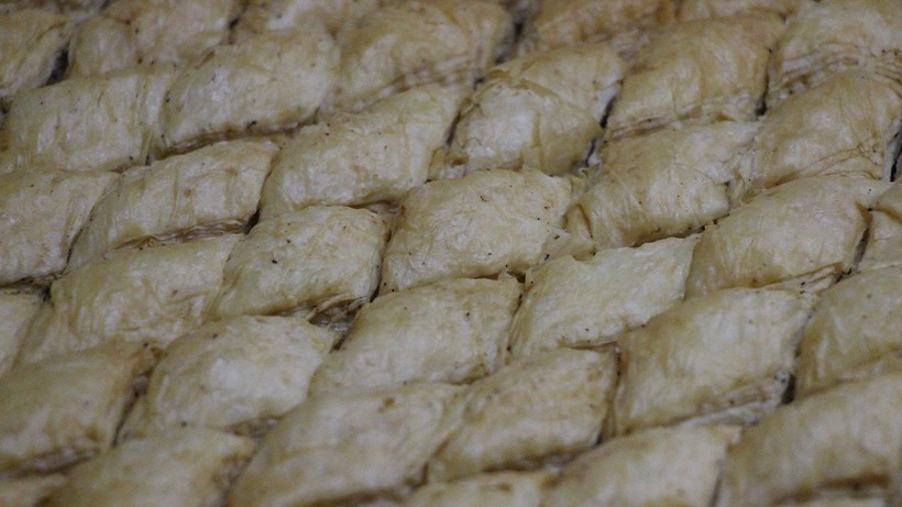 200 Yıllık İnanılmaz Gelenek… Ne Fıstıklı Ne Cevizli Bu Baklavanın İçindekini Duyan Şaşıp Kalıyor - Resim : 3