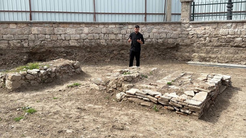 Sultan 2. Bayezid Yaptırmıştı: 540 Yıllık Caminin İçinden Çıktı... Tarihçiler Didik Didik İnceliyor - Resim: 6
