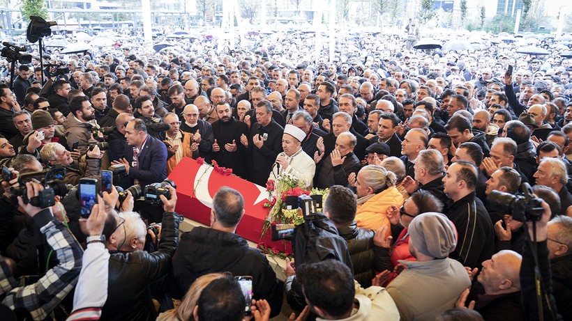 Volkan Konak’ın Gömülmek İstediği Yer Yürek Yaktı,  3 Ay Önce Ağlayarak Kuzenlerine Söylemiş - Resim : 1