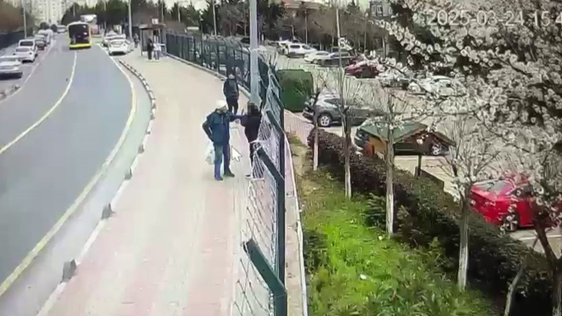 13 Yaşındaki Çocuğa Mide Bulandıran Taciz, Korkunç Gerçek Karakolda Ortaya Çıktı - Resim : 1