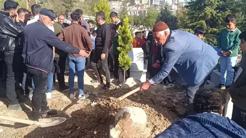 Mezarlıktan Gelen Sesler Mahalleyi Ayağa Kaldırdı… Gerçek Dakikalar Sonra Ortaya Çıktı - Resim : 1