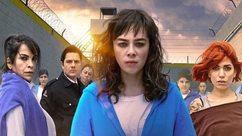 Hayranların Yıllardır İstediği Oldu, Avlu Dizisi Geri Dönüyor! Demet Evgar Kadroda Olacak mı? - Resim: 1