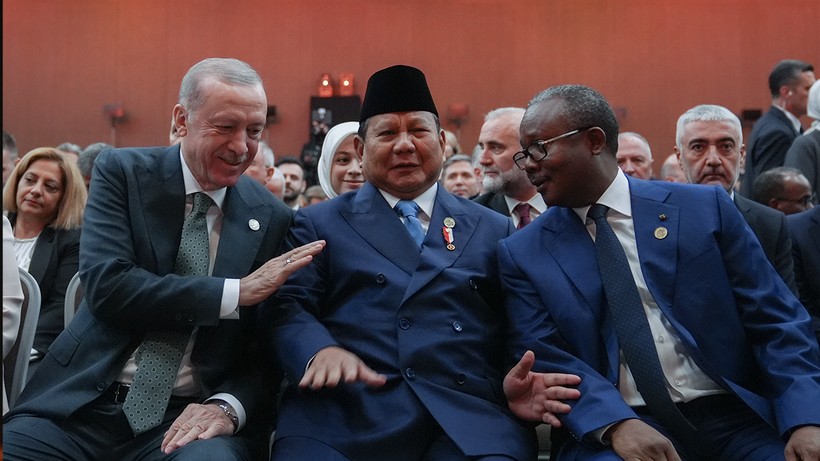 Cumhurbaşkanı Erdoğan’dan Art Arda Diplomasi Trafiği! 3 Günde 15 Liderle Görüştü - Resim : 8