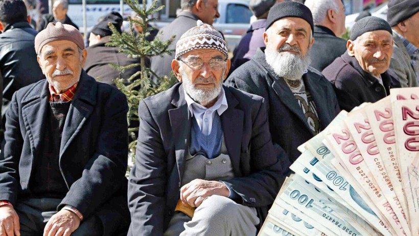SSK, BağKur ve Tüm Emekliler Dikkat! En Düşük Emekli Aylığı için Tablo Netleşti! Kimse Bu Rakamı Beklemiyordu - Resim: 4