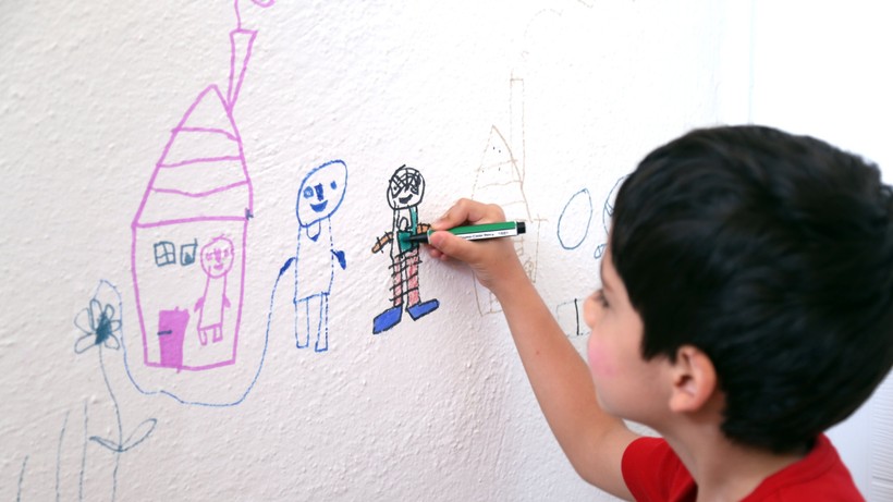Çocuğunuzun Duvarları Sanat Eserine Çevirmesine Bir Şey Dedirtmeyecek Temizlik Tüyosu: Anında Pırıl Pırıl Oluyor - Resim : 1