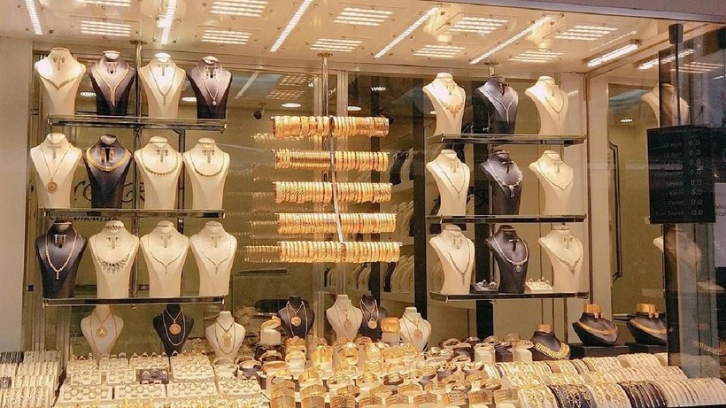 Ne Altın, Ne Gümüş Ne Pırlanta: Herkes Rotayı Bu Takılara Çevirdi, Düğünlerin Yeni Gözdesi Oldu - Resim: 2