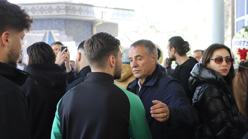 Ersun Yanal'ın Acı Günü! Bir Hafta Arayla Yıkıldı - Resim : 1