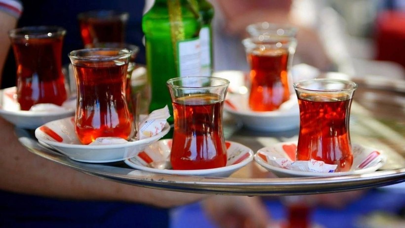 İkonik Çay Tabağı Krizi: İki Dev Marka Karşı Karşıya Geldi, Mahkemeden Karar Çıktı - Resim: 2