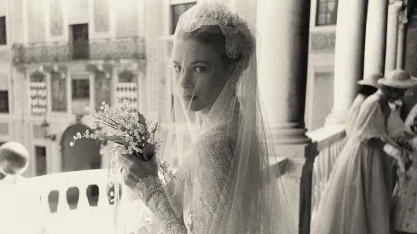 Tarihin En Pahalı Gelinliğinin Fiyatı Dudak Uçuklattı! Yıllardır Moda Dünyasına İlham Kaynağı Oluyor - Resim: 1