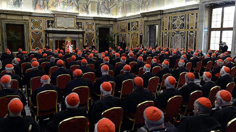 Papa Francis Hayatını Kaybetti! Yeni Papa Nasıl Seçilecek? Tüm Dünyanın Gözü Bu Bacada Olacak - Resim : 1