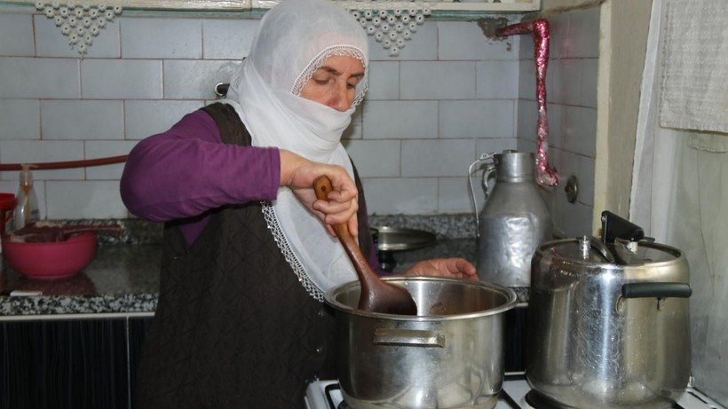 Ev Kadınlarına Emeklilik Yolu Gözüktü: Kimler Yararlanabilecek? - Resim: 1