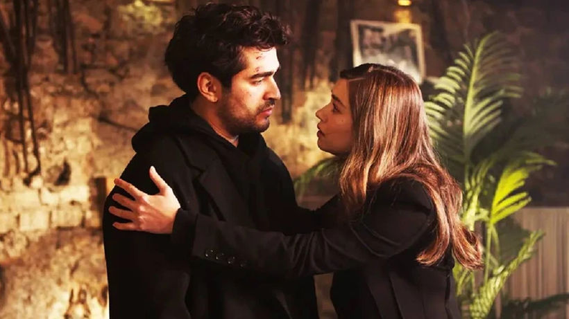 Afra Saraçoğlu'ndan Radikal Karar, Dizisi Biter Bitmez Soluğu Nerede Aldı? Kimse Bunu Beklemiyordu - Resim : 2